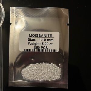 Moissanite Gemstones 850 PCS. 5ct